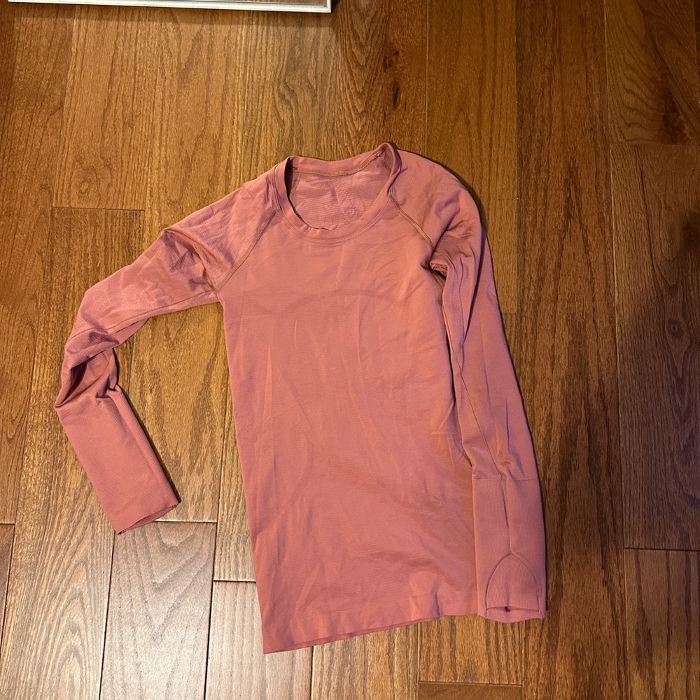 Lulu lemon swiftly tech